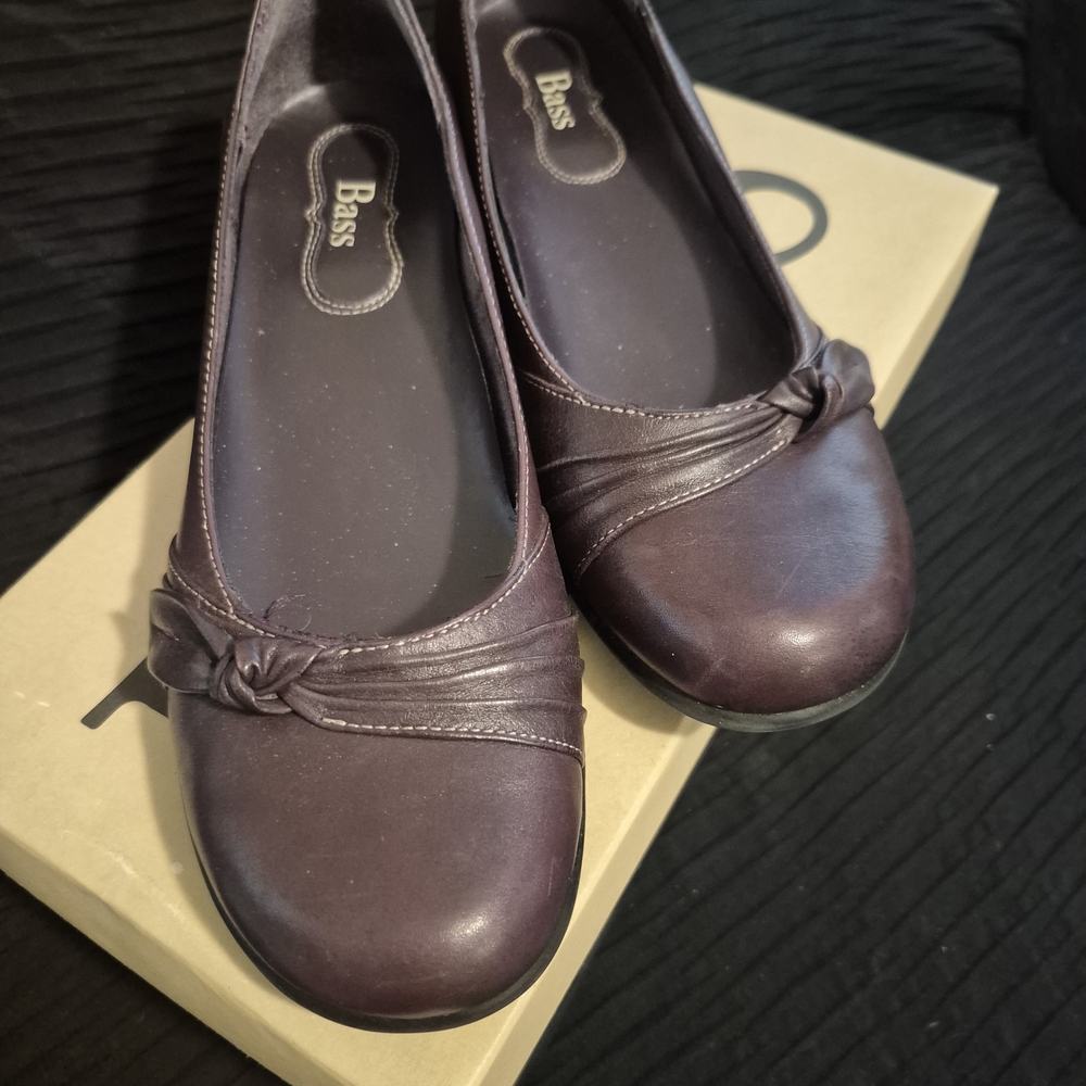 Bass Brown Leather Flats with Decorative Strap